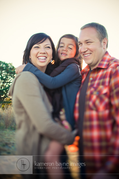 Nebraska Family Portrait | Laugher and Hugs